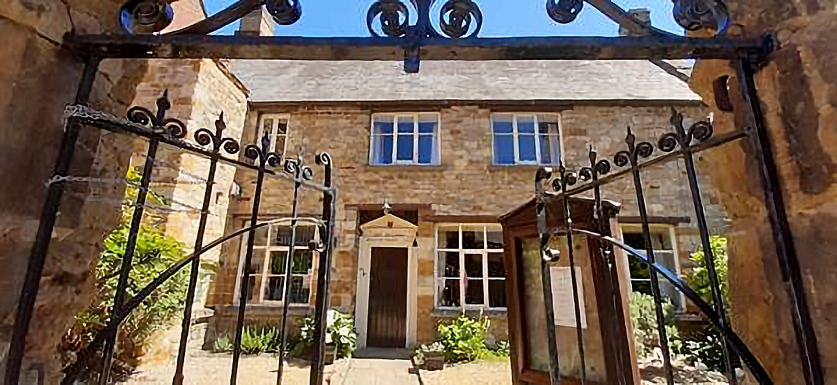 Chantry House, Towcester